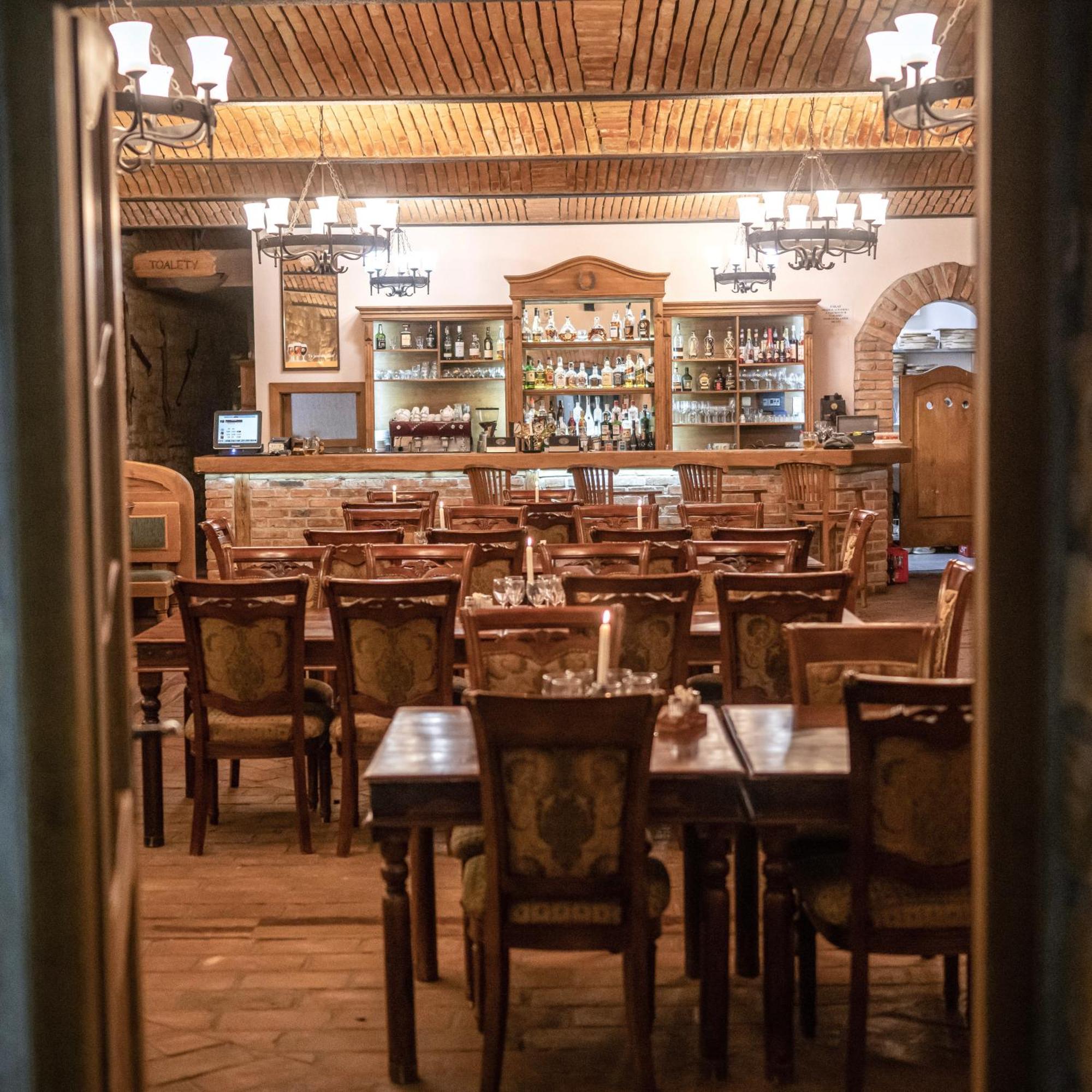 Hotel Lony Mochov Ngoại thất bức ảnh